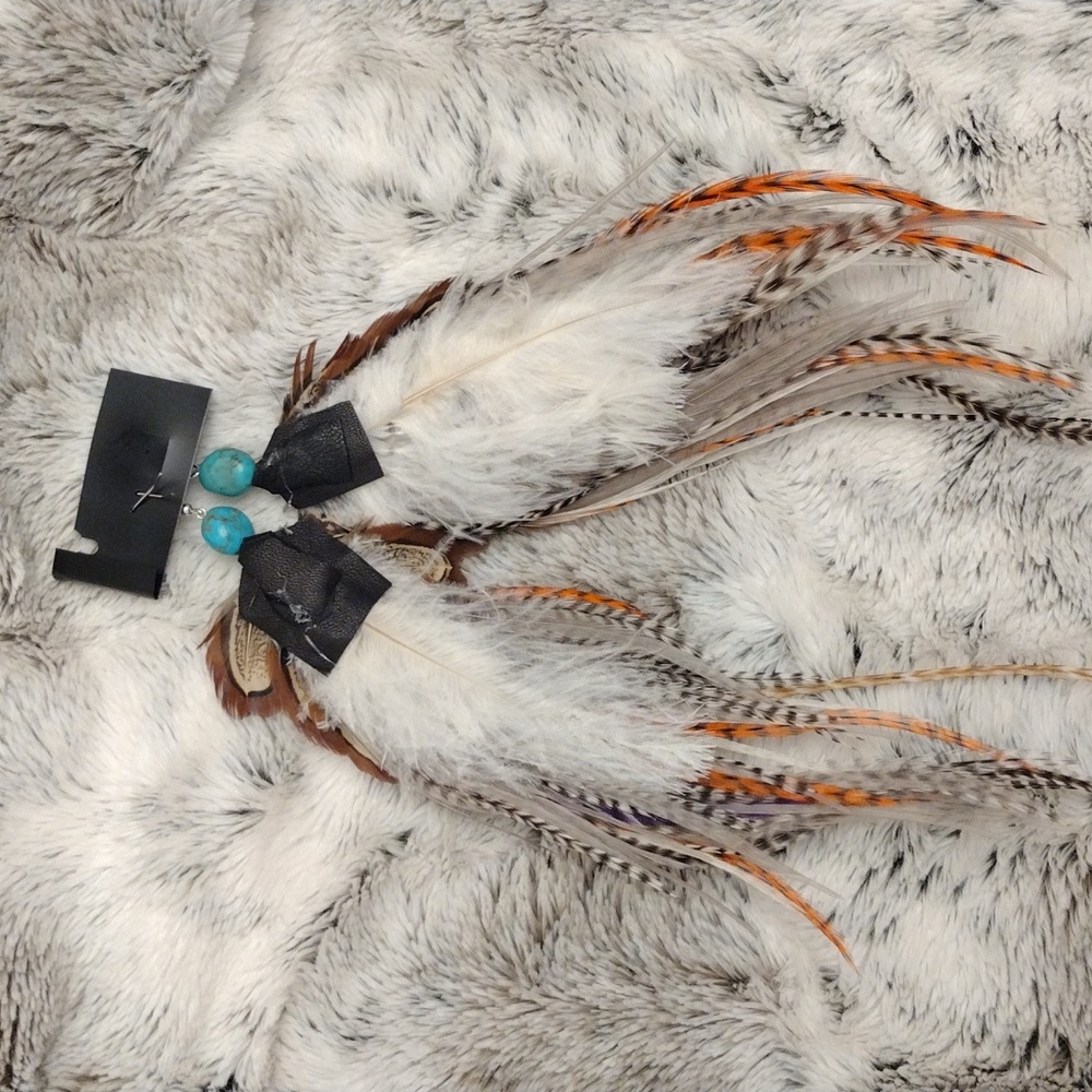 Feather earrings - Picture 4 of 6